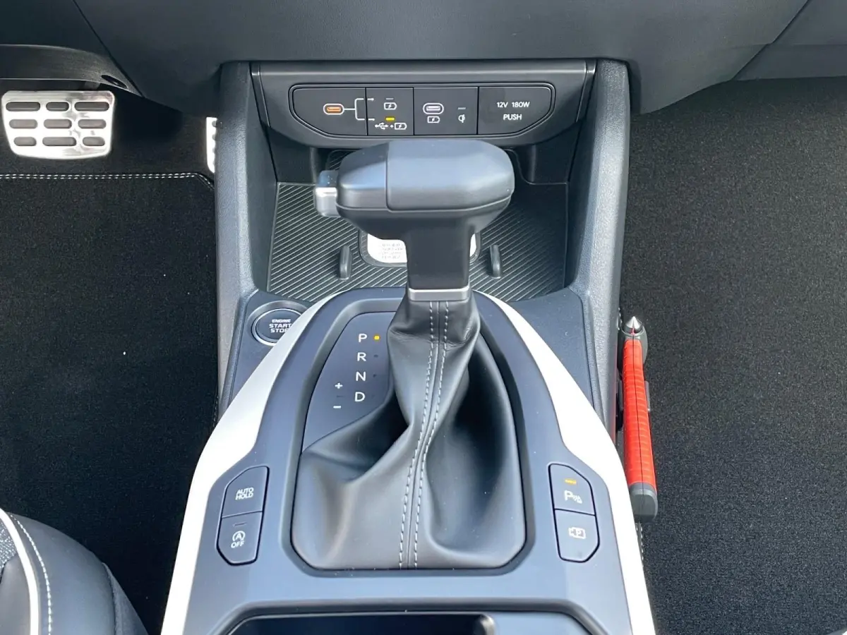 Sportswagon 1.0 T-GDi MHEV GT-Line Launch Edition | 17" inch velgen | Schuif/kanteldak | Schakelflippers | Nu €1000,- Inruilpremie!