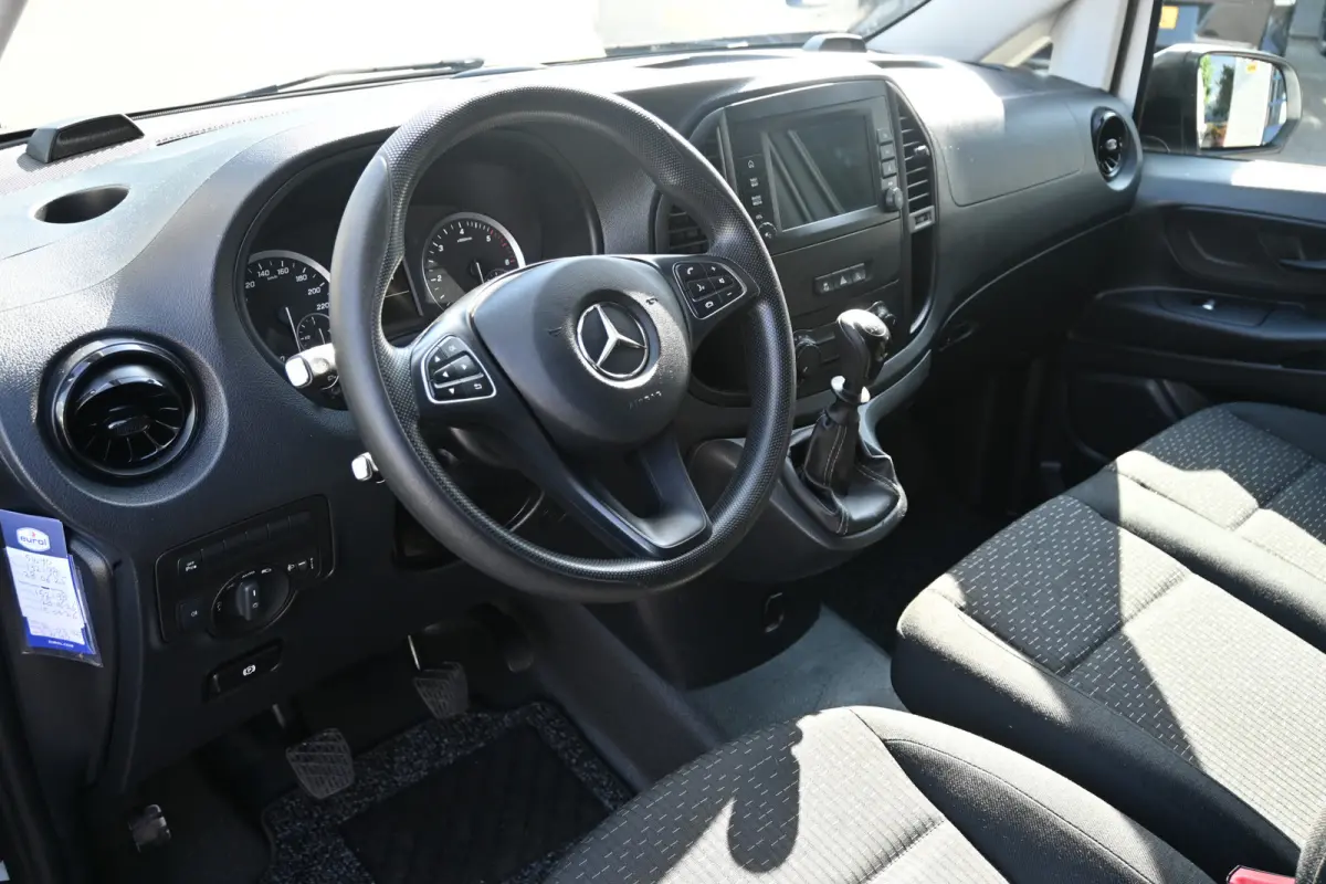 114 CDI L2 Camera, Apple Carplay/Android Auto