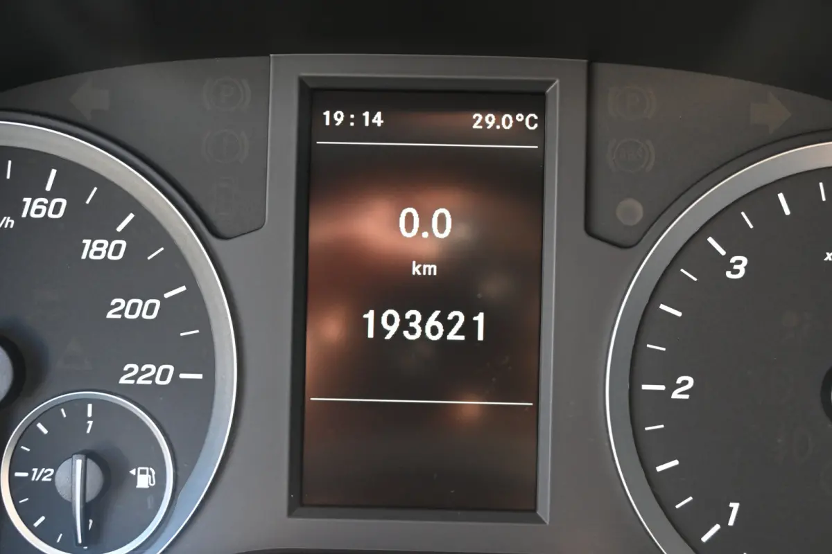 114 CDI L2 Camera, Apple Carplay/Android Auto
