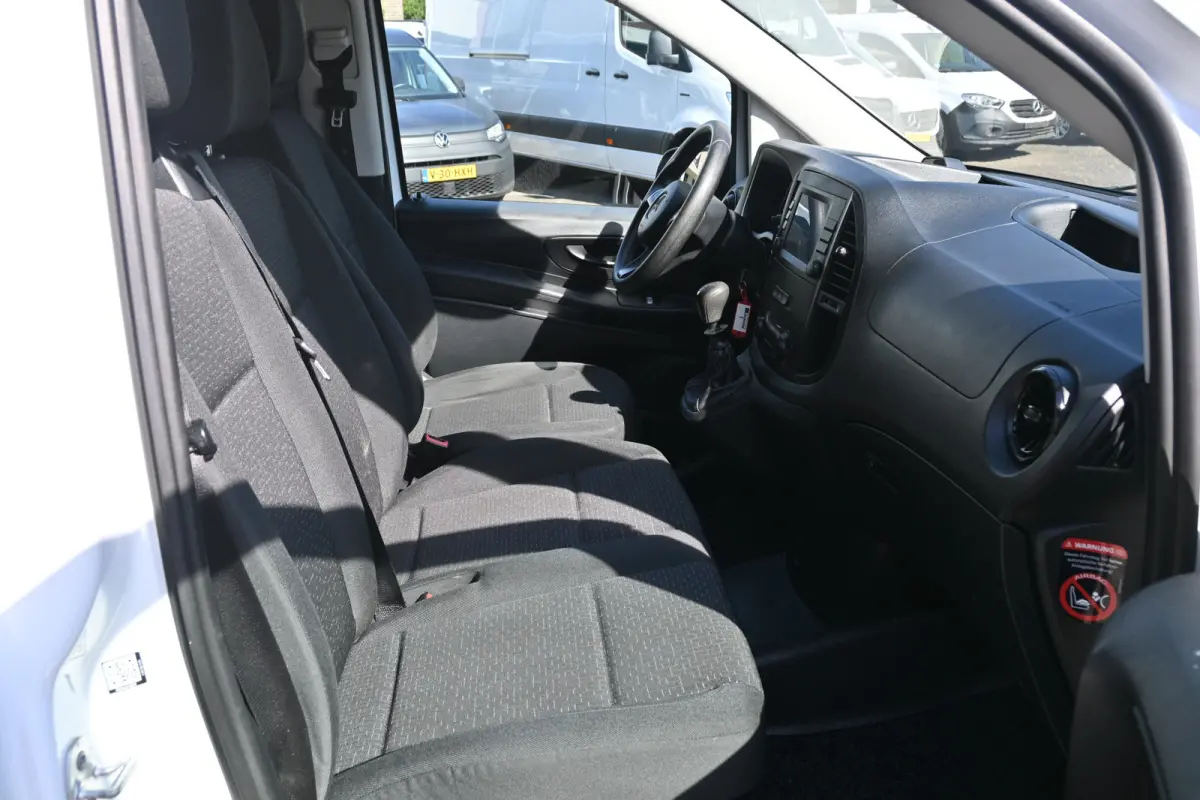 114 CDI L2 Camera, Apple Carplay/Android Auto