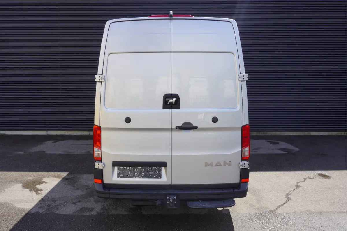 3.160 160pk Automaat RWD 3500kg Trekgewicht L4H3/L3H2 Apple carplay Camera Trekhaak Navigatie Parkeersensoren LED 3-zits