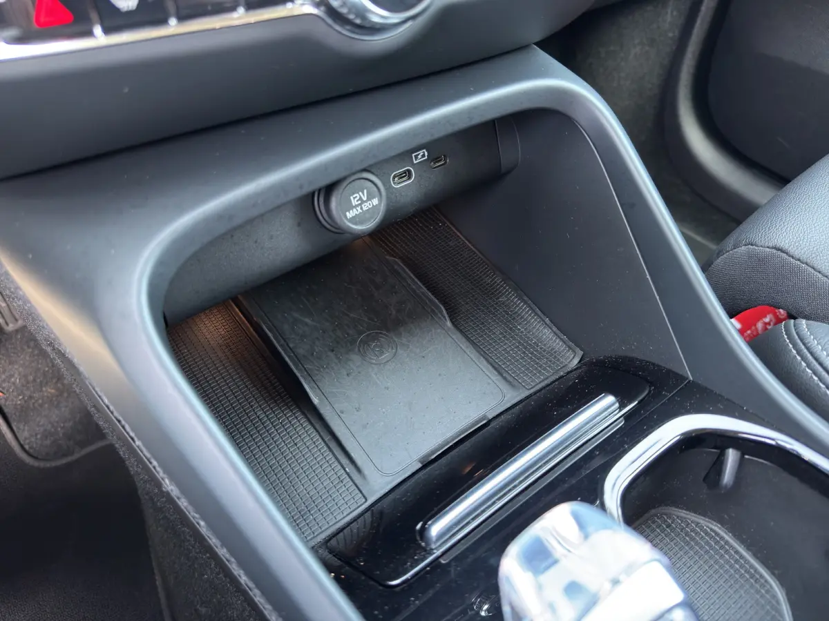 2.0 B4 AWD Inscription | Apple Carplay/Android Auto | Cruise control adaptief | Voorstoelen verwarmd |
