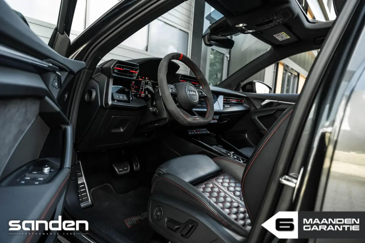 RS 3 2.5 TFSI RS 3 quattro |Ceramic|Pano|B&O|HUD|Maxton|Massage