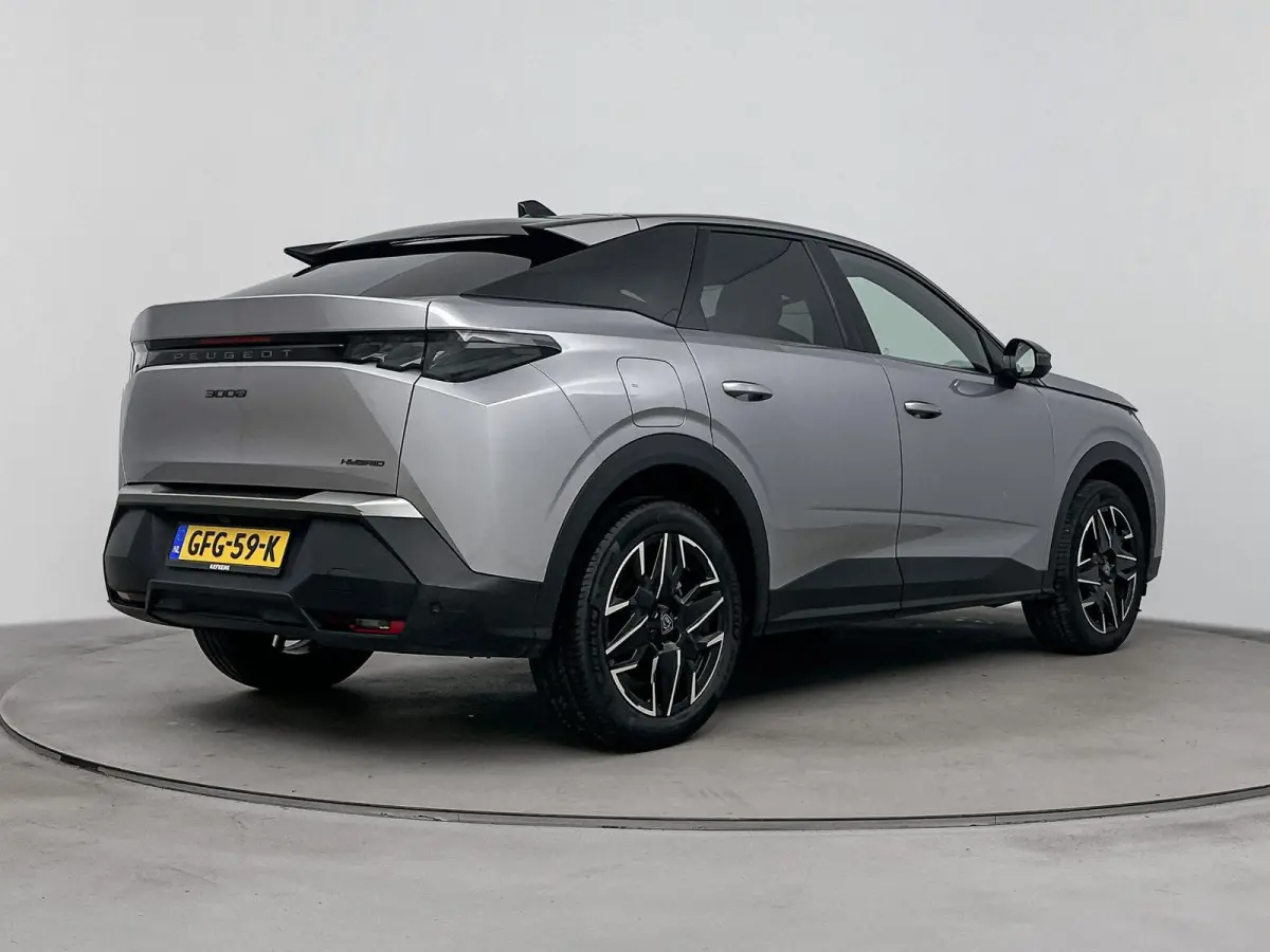 SUV Hybrid 136pk Automaat GT | Alcantara interieur pakket | Camera | Navigatie | Adaptieve Cruise Control | CarPlay | Full Led Koplampen
