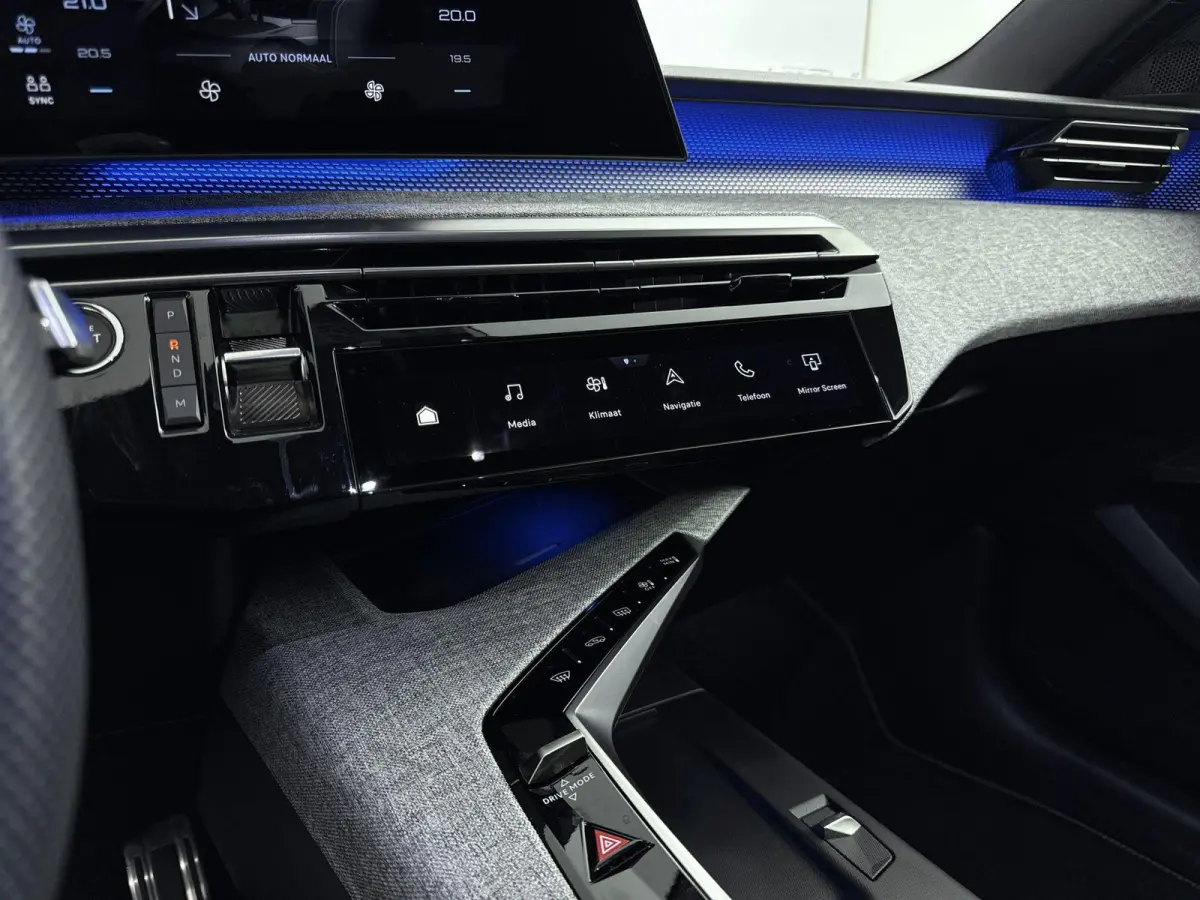 SUV Hybrid 136pk Automaat GT | Alcantara interieur pakket | Camera | Navigatie | Adaptieve Cruise Control | CarPlay | Full Led Koplampen