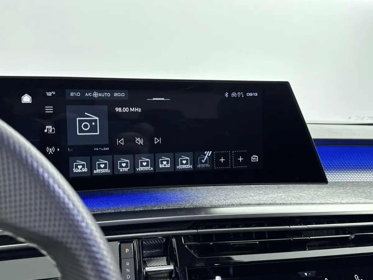 SUV Hybrid 136pk Automaat GT | Alcantara interieur pakket | Camera | Navigatie | Adaptieve Cruise Control | CarPlay | Full Led Koplampen