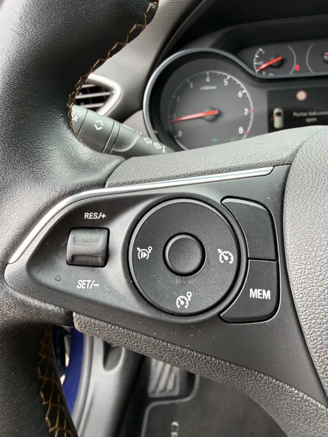 X. 1.2 Turbo Innovation | TREKHAAK | CAMERA | NAVI | CRUISE | CARPLAY | DAB |