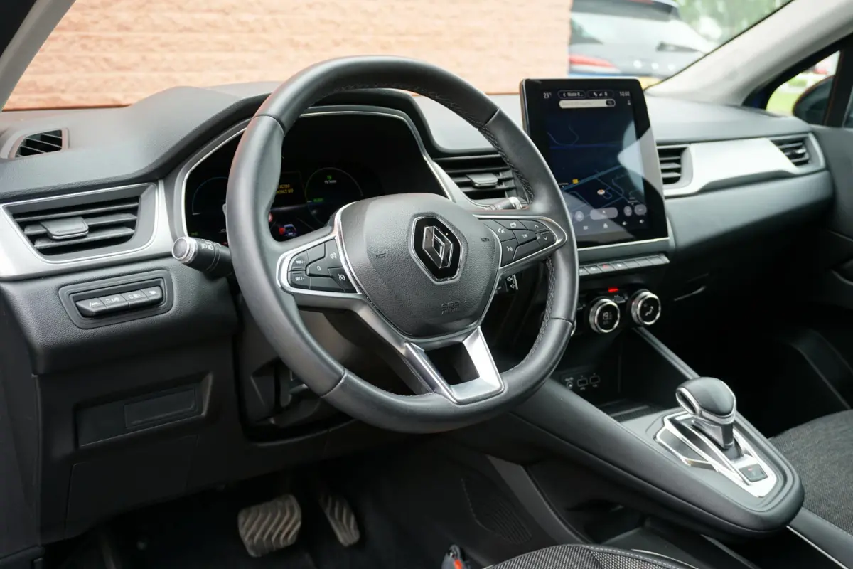 1.6 E-Tech Plug-in Hybrid 160 Intens *DEALER ONDERHOUDEN* + CAMERA / APPLE CARPLAY