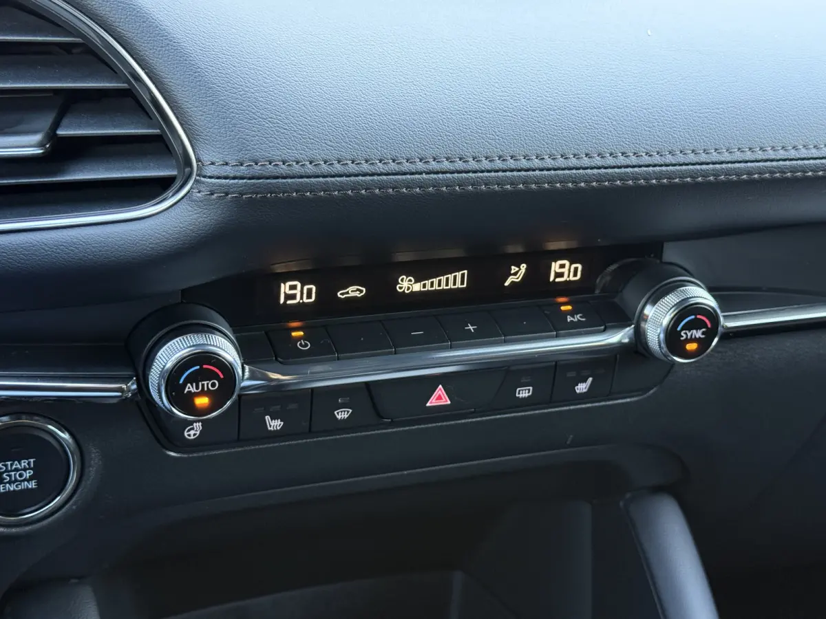 2.0 e-SkyActiv-X M Hybrid 186 Luxury | CarPlay | ACC | BOSE | HUD | 18 inch