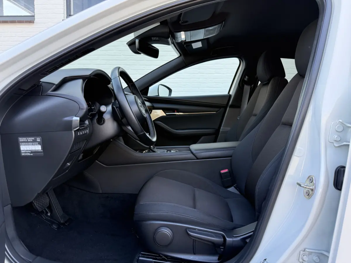 2.0 e-SkyActiv-X M Hybrid 186 Luxury | CarPlay | ACC | BOSE | HUD | 18 inch