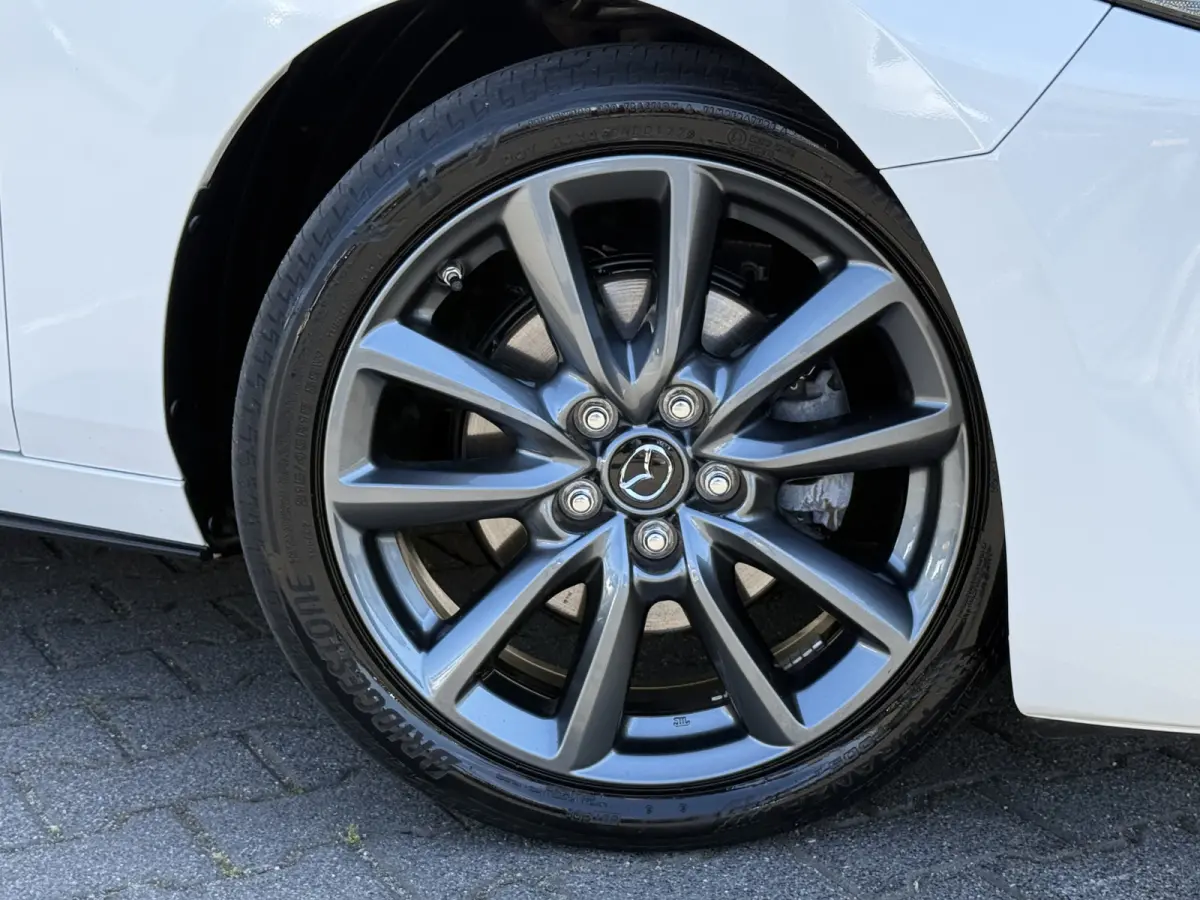 2.0 e-SkyActiv-X M Hybrid 186 Luxury | CarPlay | ACC | BOSE | HUD | 18 inch