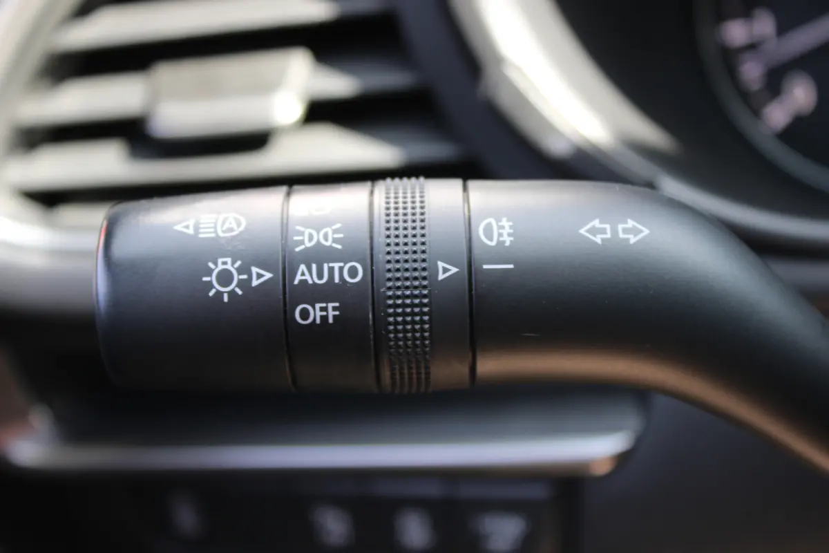 2.0 e-SkyActiv-G M Hybrid 122