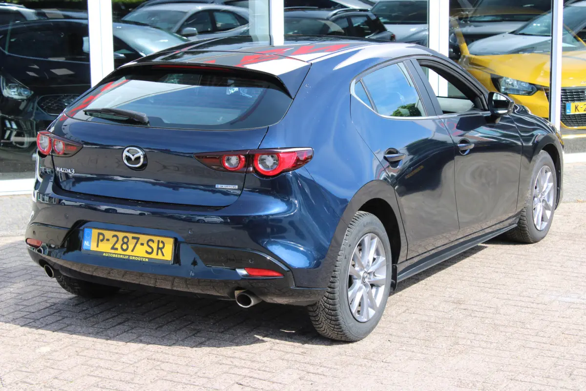 2.0 e-SkyActiv-G M Hybrid 122