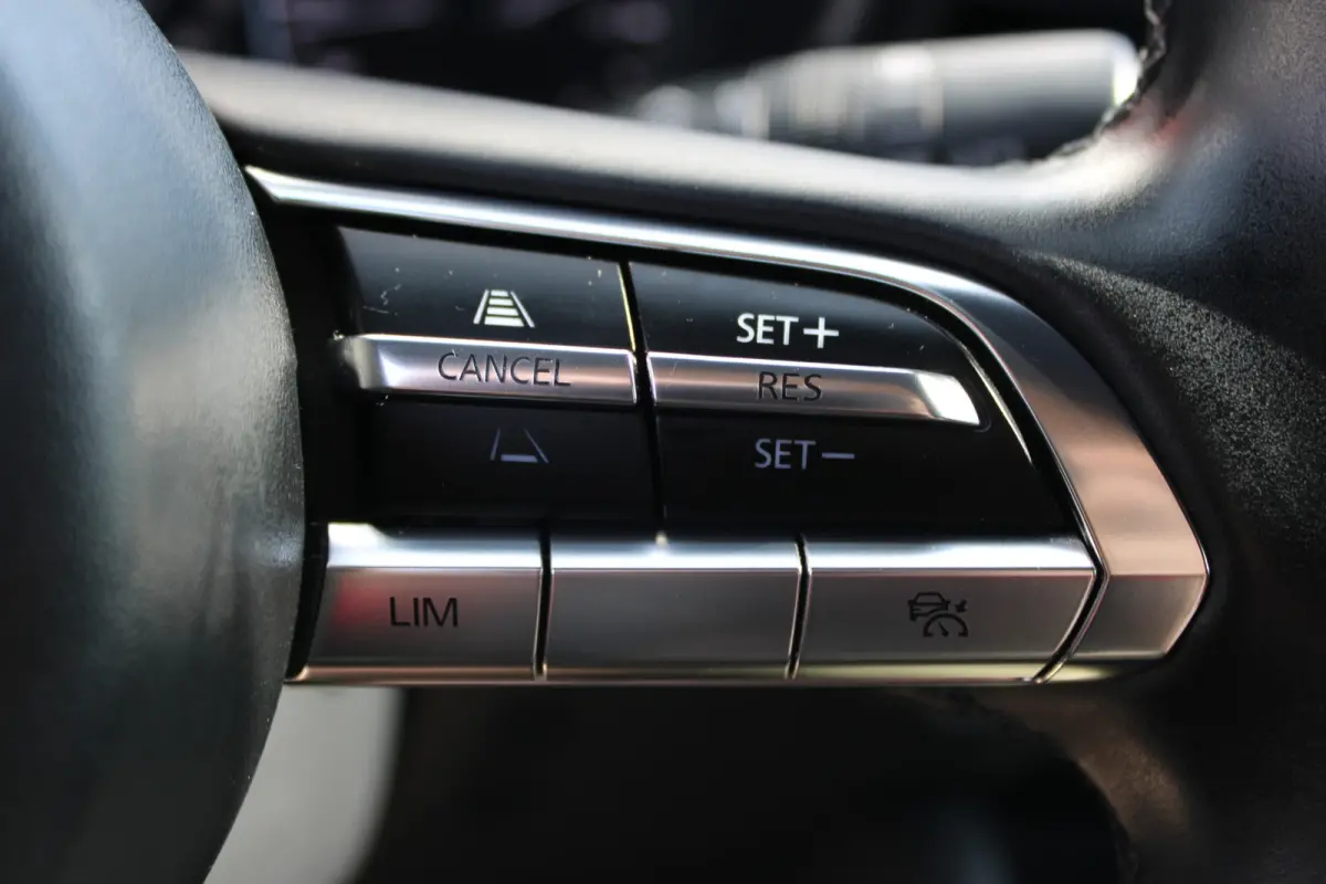 2.0 e-SkyActiv-G M Hybrid 122