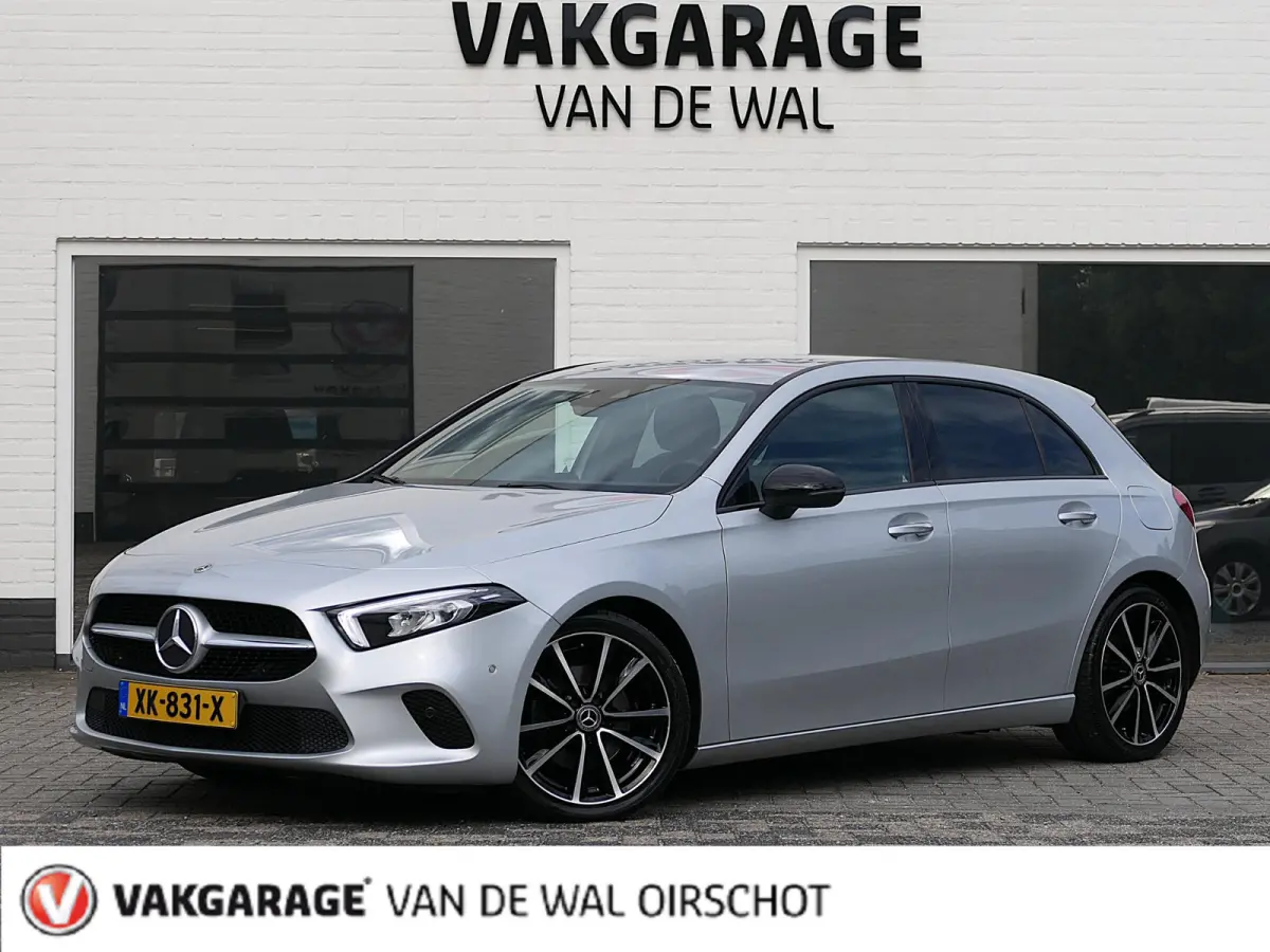 200 Launch Edition Premium | Night pakket | MBUX widescreen | Achteruitrijcamera | Stoelverwarming | Keyless | Sfeerverlichting | Dodehoek detectie | Apple-/Android carplay | 18-inch velgen