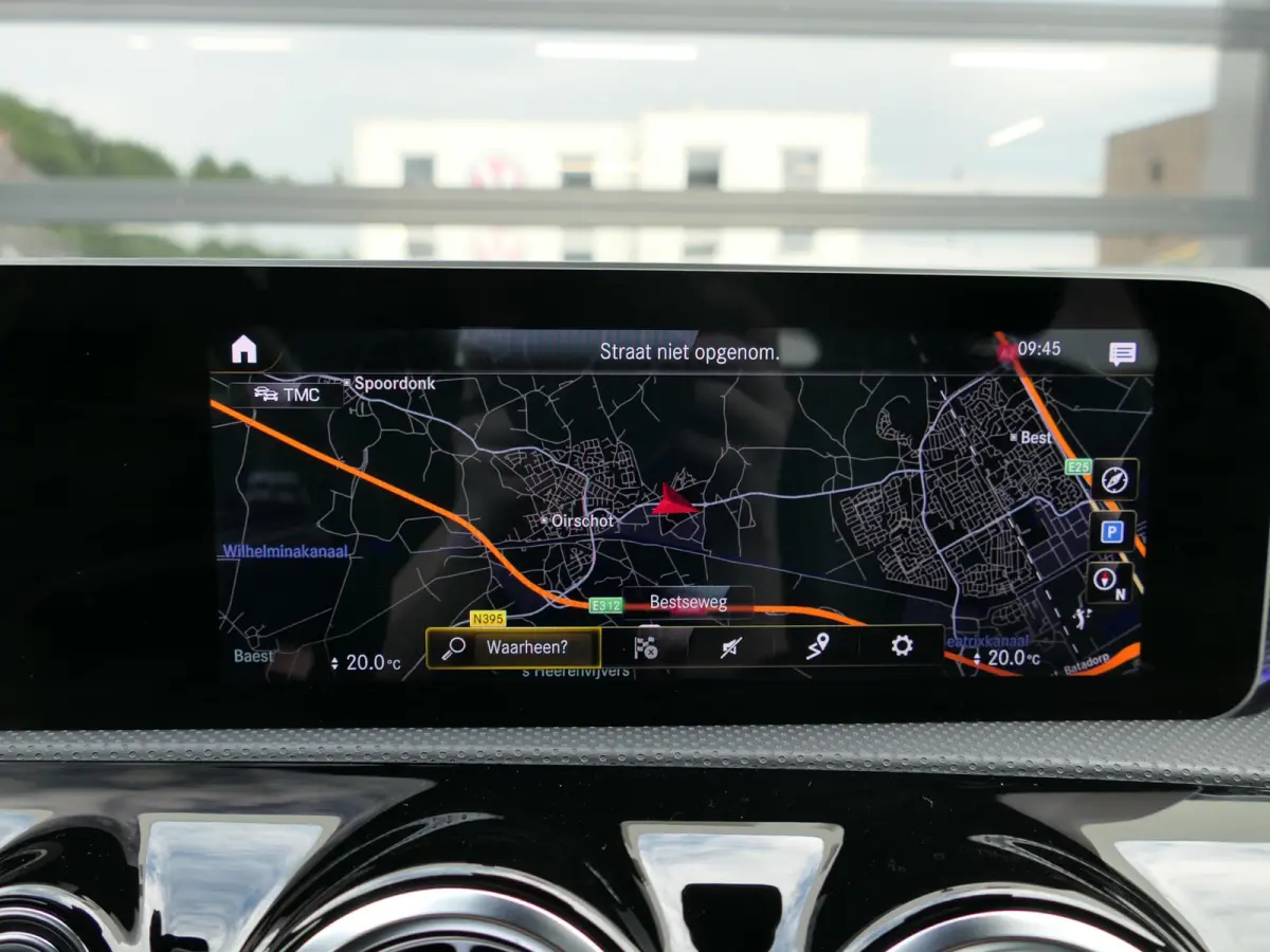 200 Launch Edition Premium | Night pakket | MBUX widescreen | Achteruitrijcamera | Stoelverwarming | Keyless | Sfeerverlichting | Dodehoek detectie | Apple-/Android carplay | 18-inch velgen