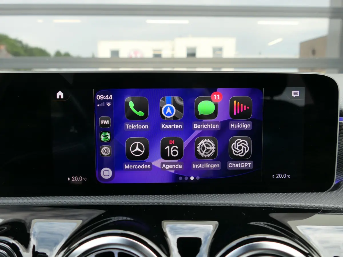 200 Launch Edition Premium | Night pakket | MBUX widescreen | Achteruitrijcamera | Stoelverwarming | Keyless | Sfeerverlichting | Dodehoek detectie | Apple-/Android carplay | 18-inch velgen