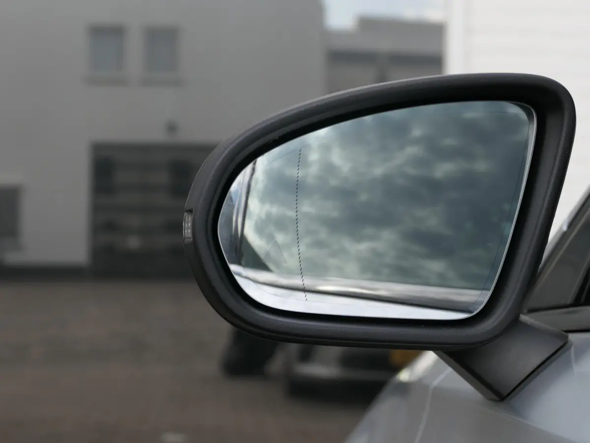 200 Launch Edition Premium | Night pakket | MBUX widescreen | Achteruitrijcamera | Stoelverwarming | Keyless | Sfeerverlichting | Dodehoek detectie | Apple-/Android carplay | 18-inch velgen