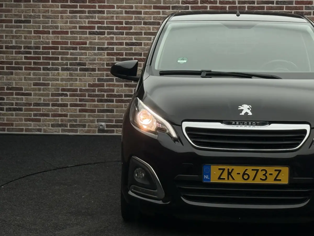 1.0 e-VTi Allure Camera Dealer Onderhouden Airco