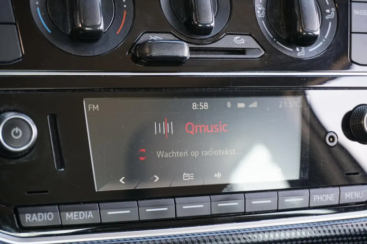 Up! 1.0 BMT move up! 5-DRS + AIRCO / DAB / BLUETOOTH