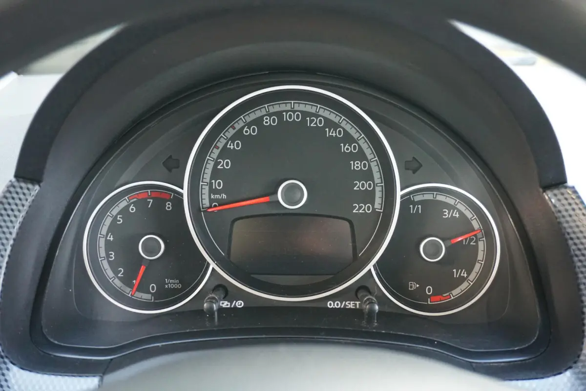Up! 1.0 BMT move up! 5-DRS + AIRCO / DAB / BLUETOOTH