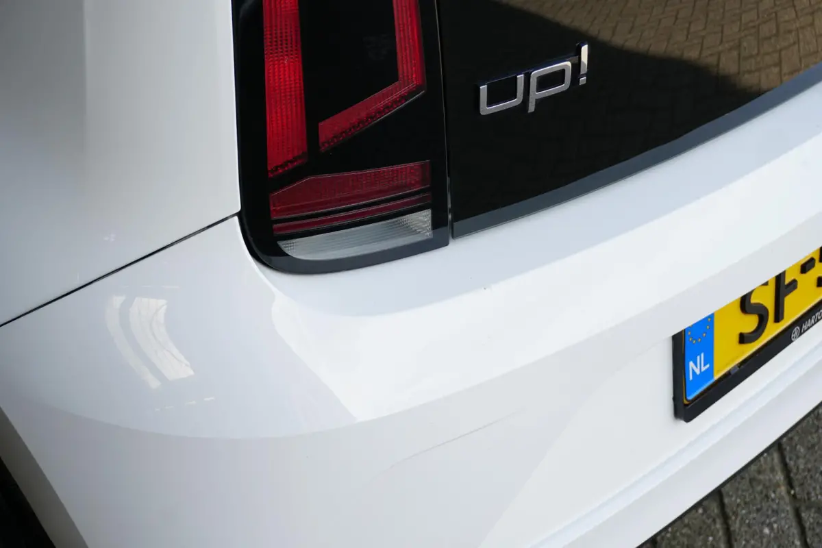 Up! 1.0 BMT move up! 5-DRS + AIRCO / DAB / BLUETOOTH