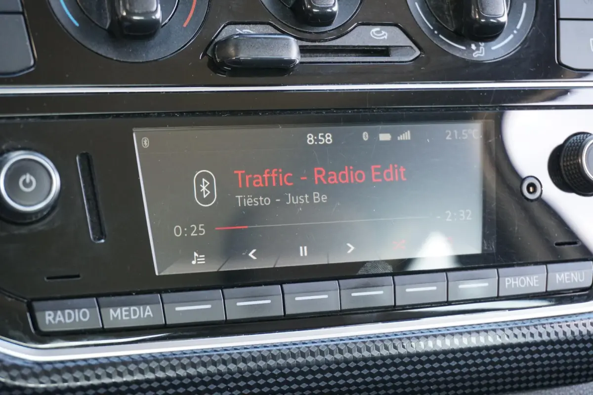 Up! 1.0 BMT move up! 5-DRS + AIRCO / DAB / BLUETOOTH