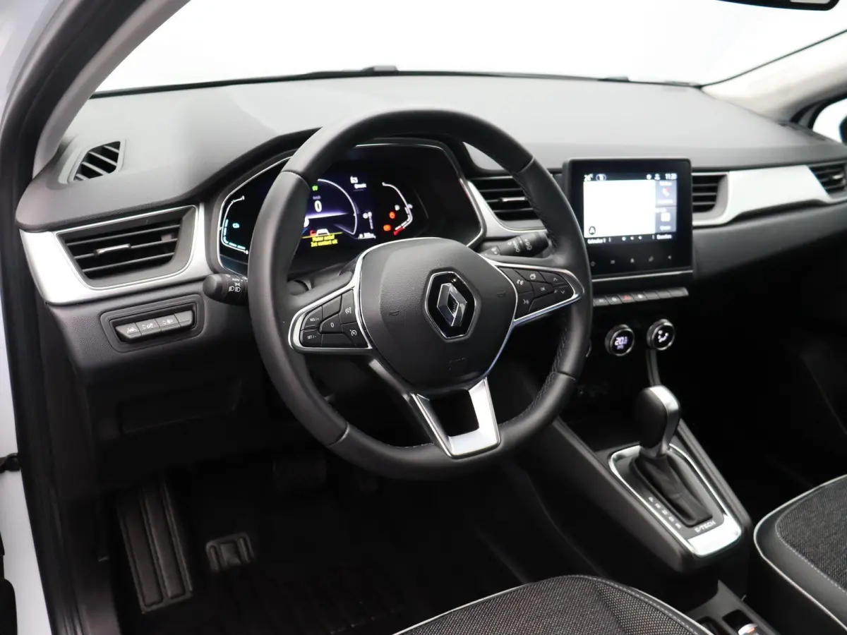 1.6 E-Tech Hybrid 145 Techno | Achteruitrijcamera | Parkeersensoren voor en achter | Navigatie | Led verlichting |