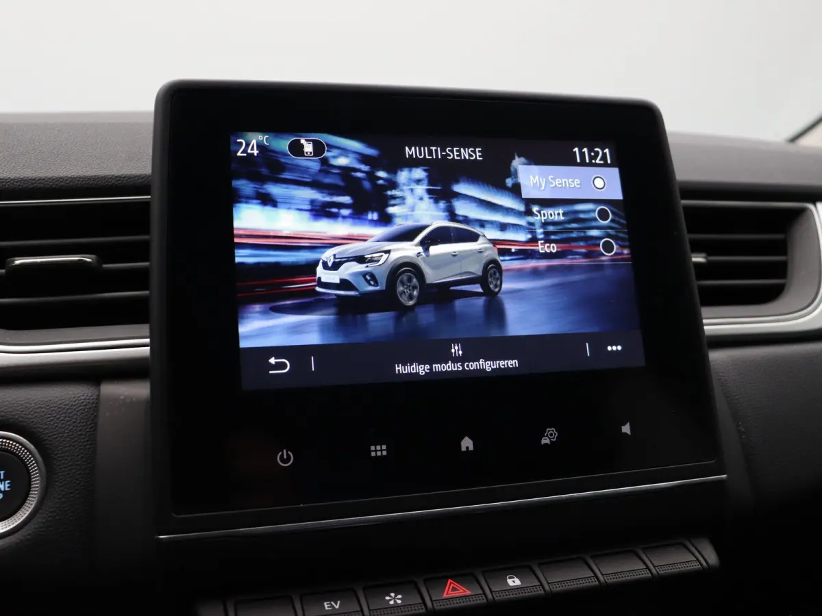 1.6 E-Tech Hybrid 145 Techno | Achteruitrijcamera | Parkeersensoren voor en achter | Navigatie | Led verlichting |