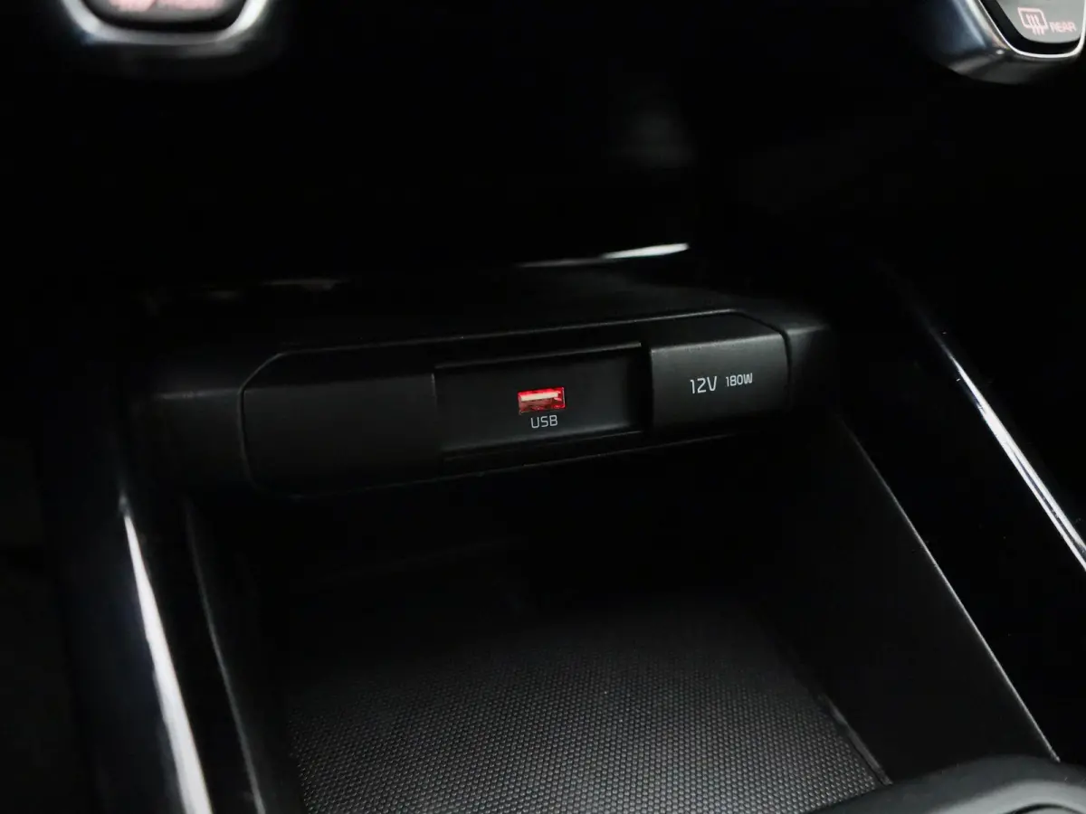 1.0 T-GDi MHEV DynamicLine | ACHTERUITRIJCAMERA | APPLE CARPLAY - ANDROID AUTO | CRUISE CONTROL | CLIMATE CONTROL | LICHTMETALEN VELGEN |