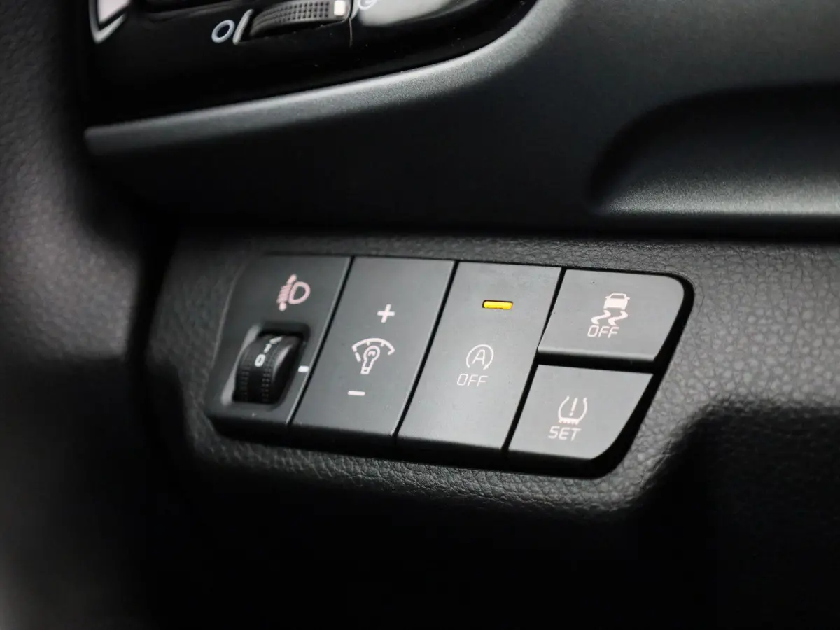 1.0 T-GDi MHEV DynamicLine | ACHTERUITRIJCAMERA | APPLE CARPLAY - ANDROID AUTO | CRUISE CONTROL | CLIMATE CONTROL | LICHTMETALEN VELGEN |