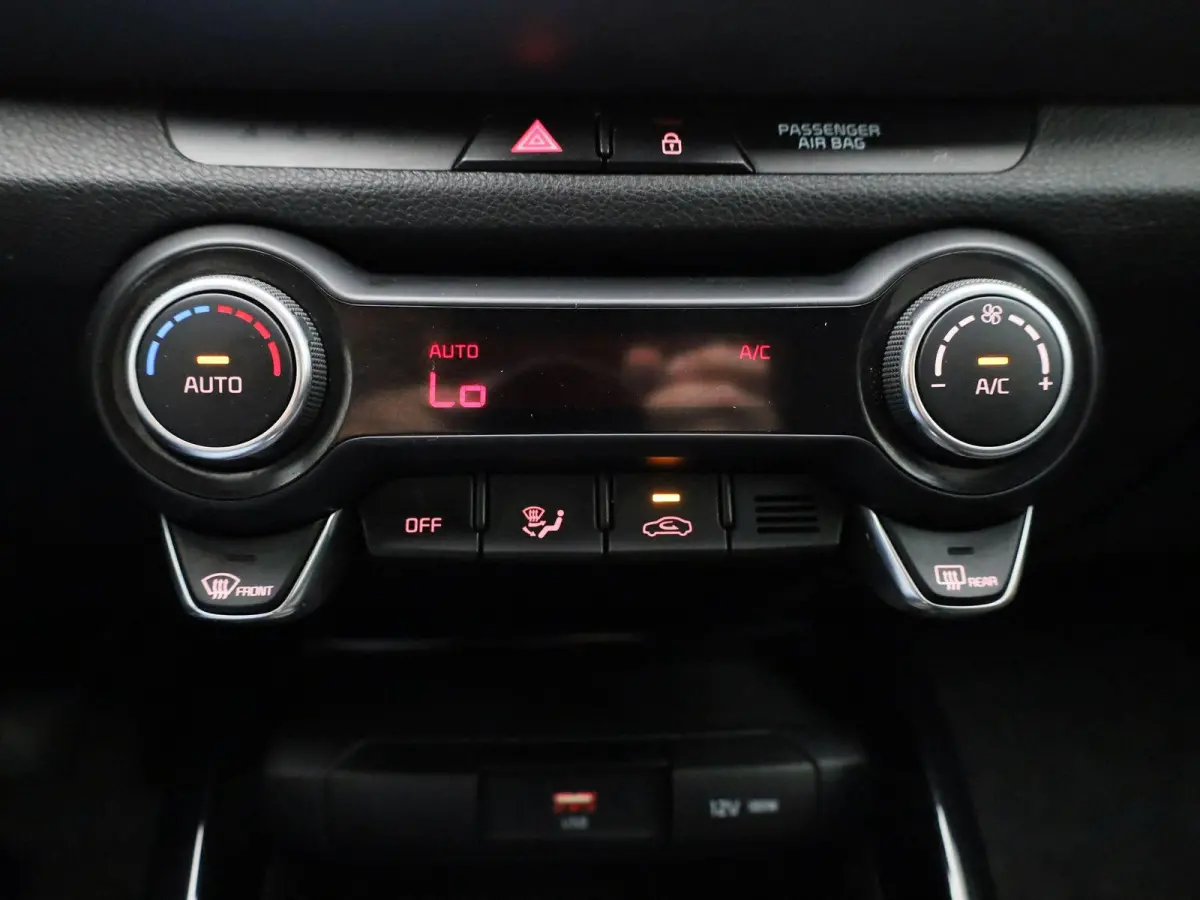 1.0 T-GDi MHEV DynamicLine | ACHTERUITRIJCAMERA | APPLE CARPLAY - ANDROID AUTO | CRUISE CONTROL | CLIMATE CONTROL | LICHTMETALEN VELGEN |