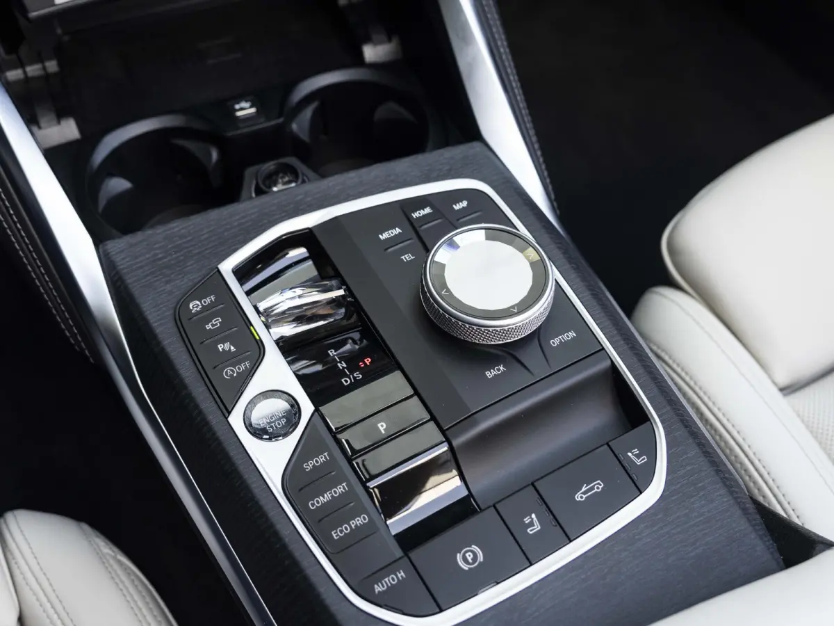 M440i xDrive | M Sportpakket Pro | Innovation Pack | Harman Kardon | Stuurwielrand verwarmd | Air Collar | Comfort Access | Trekhaak