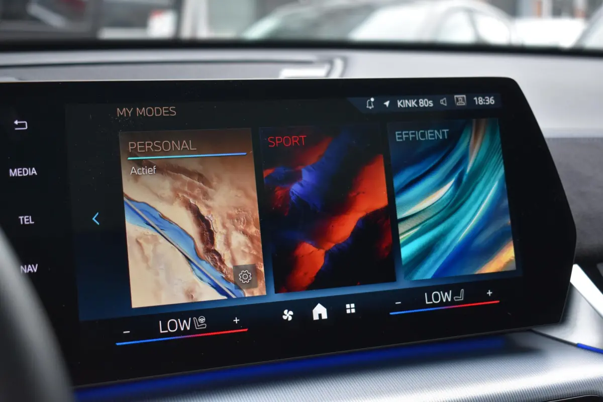 sDrive20i Launch Edition M-Pakket Pano Harman/Kardon Camera