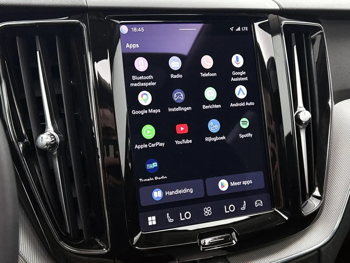 T6 PHEV 4x4 Essential Aut. | PANORAMADAK | ACHTERUITRIJCAMERA | LEDER | APPLE CARPLAY - ANDROID AUTO | MEMORY | CRUISE CONTROL | CLIMATE CONTROL |