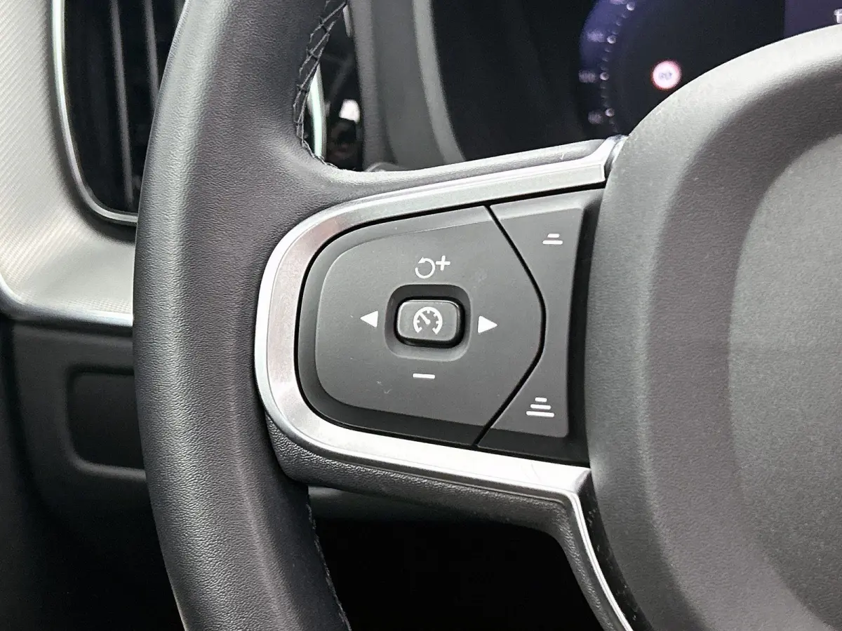 T6 PHEV 4x4 Essential Aut. | PANORAMADAK | ACHTERUITRIJCAMERA | LEDER | APPLE CARPLAY - ANDROID AUTO | MEMORY | CRUISE CONTROL | CLIMATE CONTROL |