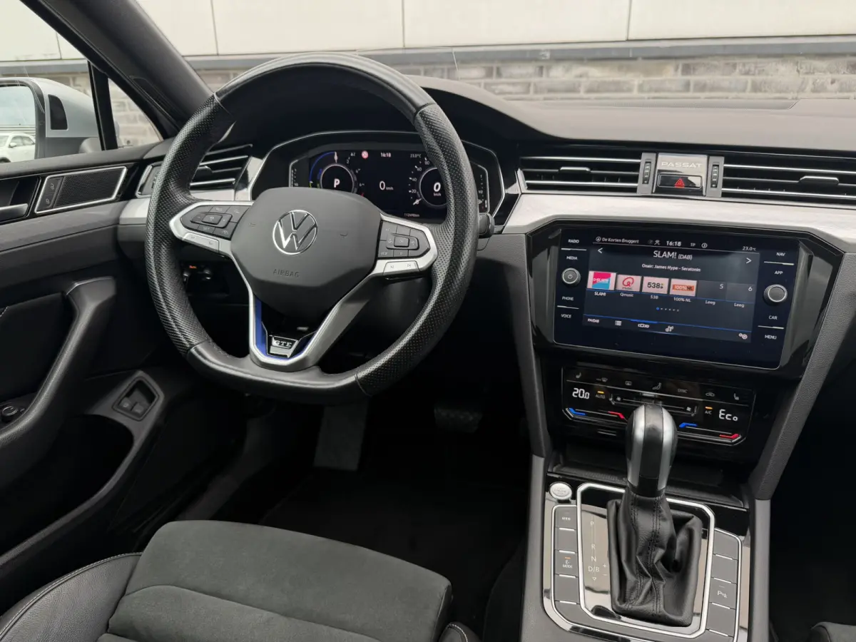 1.4 TSI PHEV GTE Business | Pano | Elek. Trekhaak | Head-Up | Carplay | LED | Camera | Navi | Alcantara