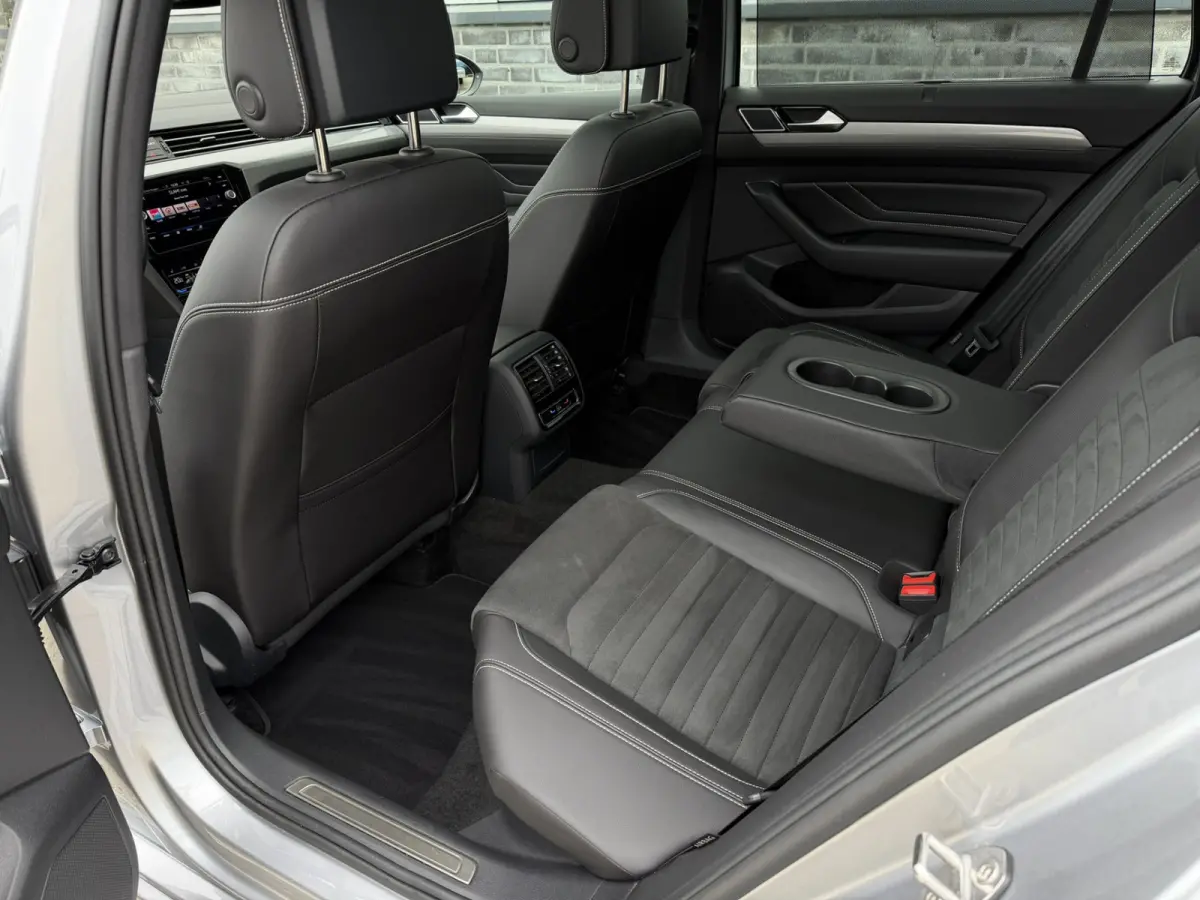 1.4 TSI PHEV GTE Business | Pano | Elek. Trekhaak | Head-Up | Carplay | LED | Camera | Navi | Alcantara