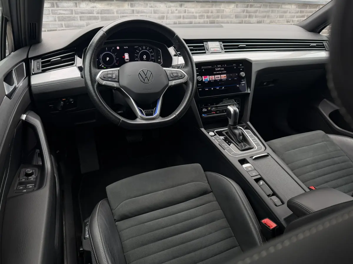 1.4 TSI PHEV GTE Business | Pano | Elek. Trekhaak | Head-Up | Carplay | LED | Camera | Navi | Alcantara