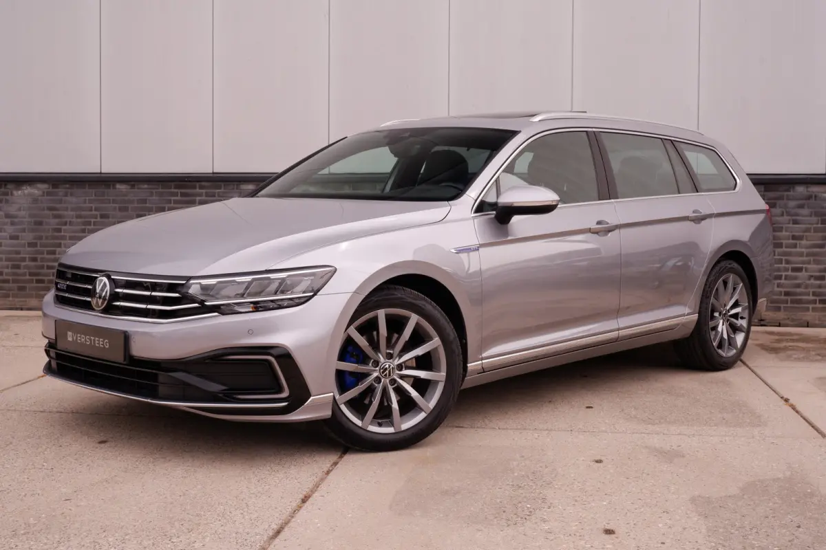 1.4 TSI PHEV GTE Business | Pano | Elek. Trekhaak | Head-Up | Carplay | LED | Camera | Navi | Alcantara