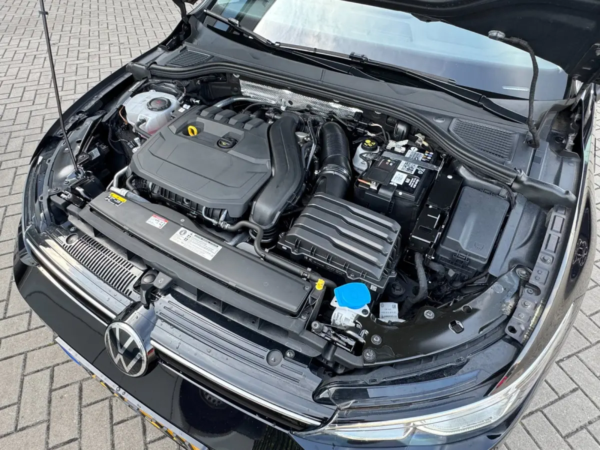 1.5 TSI Highline Business R | Met o.a. stoelverwarming, cruise control, climate control, panoramadak en PDC!
