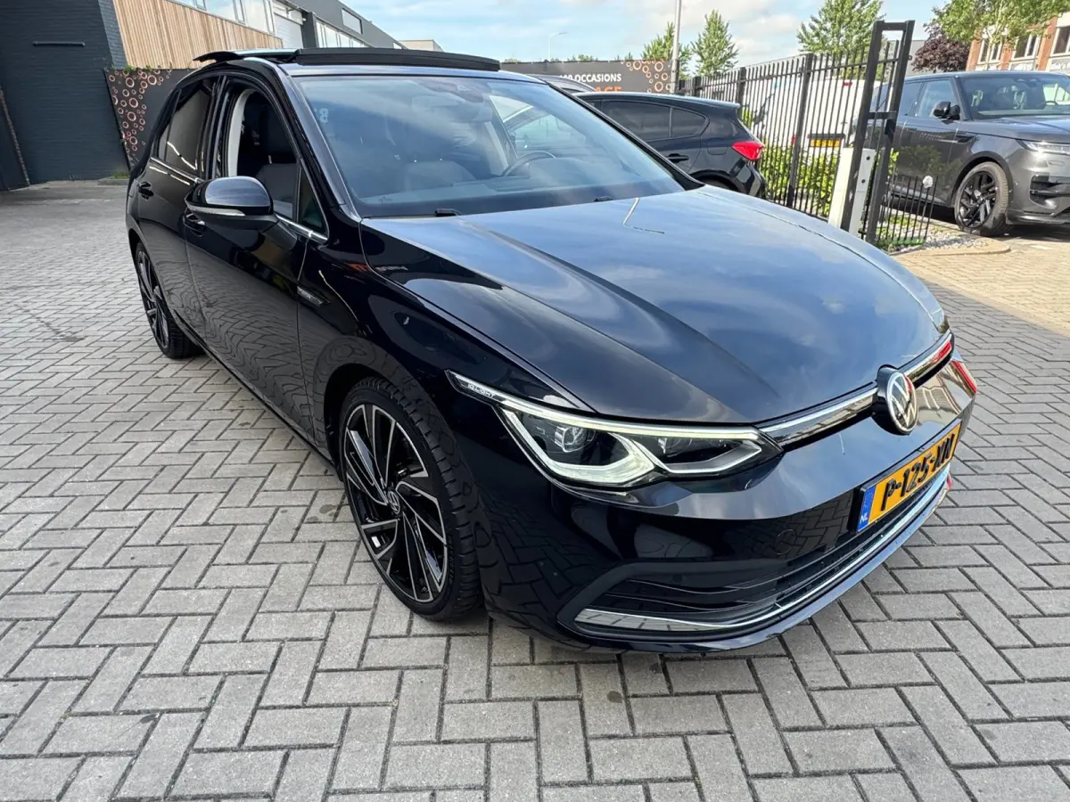 1.5 TSI Highline Business R | Met o.a. stoelverwarming, cruise control, climate control, panoramadak en PDC!