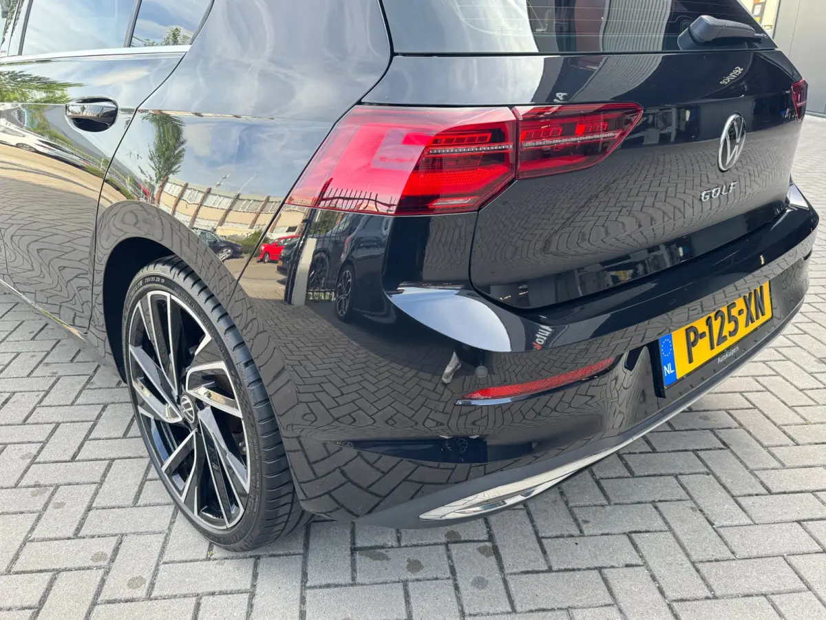 1.5 TSI Highline Business R | Met o.a. stoelverwarming, cruise control, climate control, panoramadak en PDC!