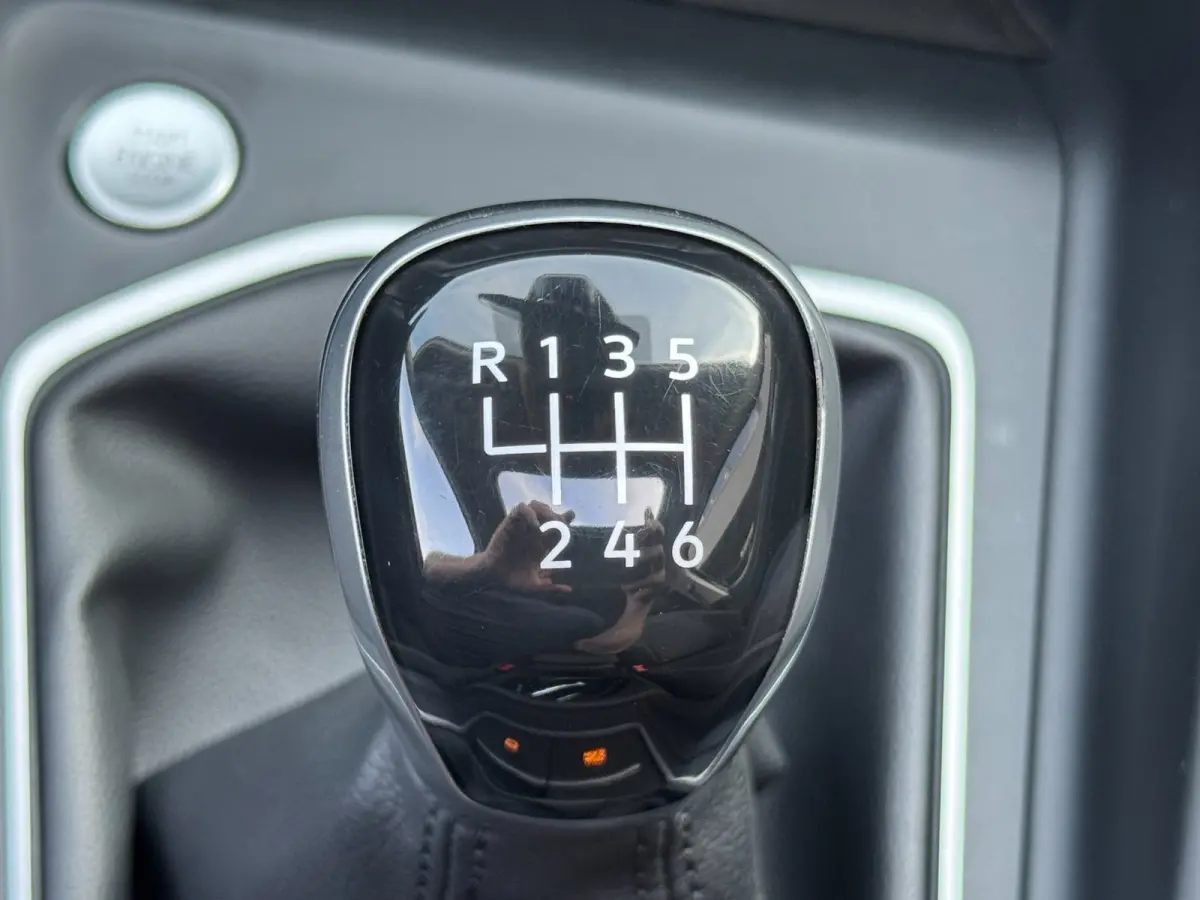 1.5 TSI Highline Business R | Met o.a. stoelverwarming, cruise control, climate control, panoramadak en PDC!