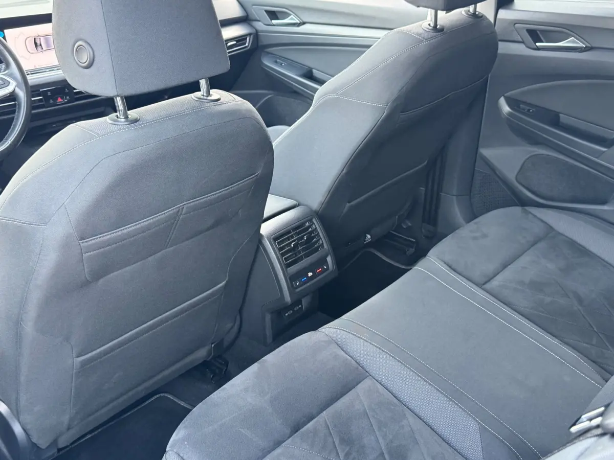 1.5 TSI Highline Business R | Met o.a. stoelverwarming, cruise control, climate control, panoramadak en PDC!