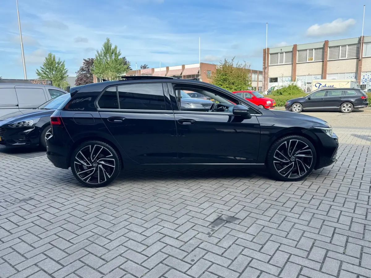 1.5 TSI Highline Business R | Met o.a. stoelverwarming, cruise control, climate control, panoramadak en PDC!