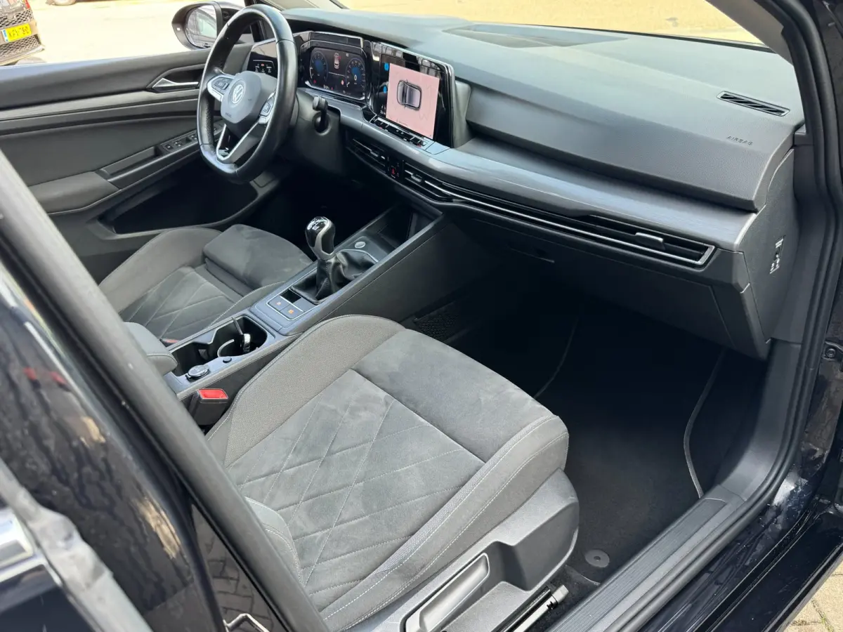 1.5 TSI Highline Business R | Met o.a. stoelverwarming, cruise control, climate control, panoramadak en PDC!