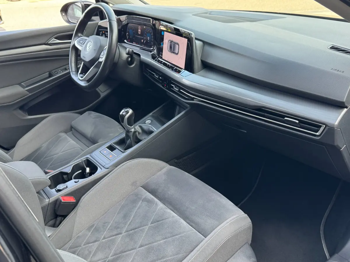 1.5 TSI Highline Business R | Met o.a. stoelverwarming, cruise control, climate control, panoramadak en PDC!