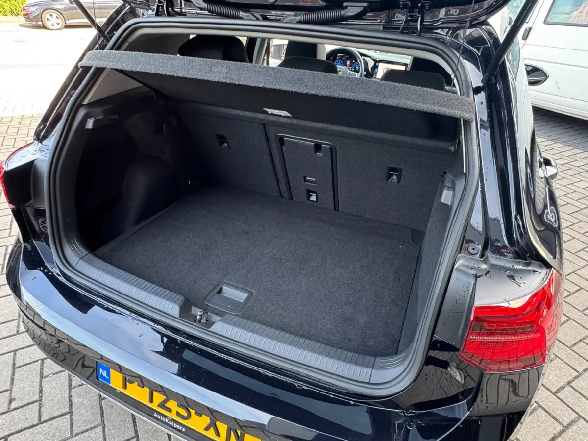 1.5 TSI Highline Business R | Met o.a. stoelverwarming, cruise control, climate control, panoramadak en PDC!