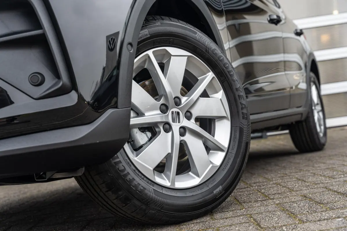 1.0 EcoTSI 95pk FR Business Connect | Achteruitrijcamera | Cruise Control Adaptief | Stoelverwarming
